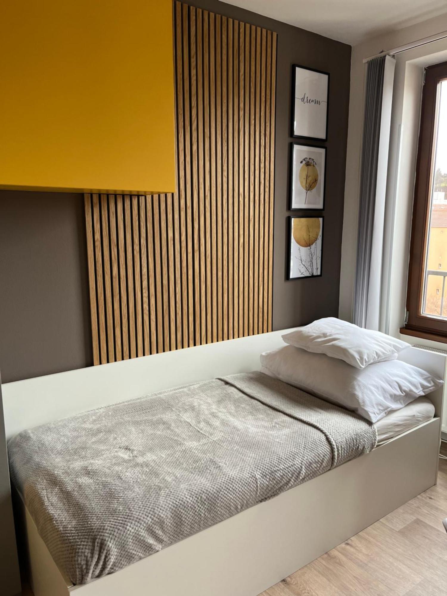 Yellow Apartment Deluxe Brno Exterior photo